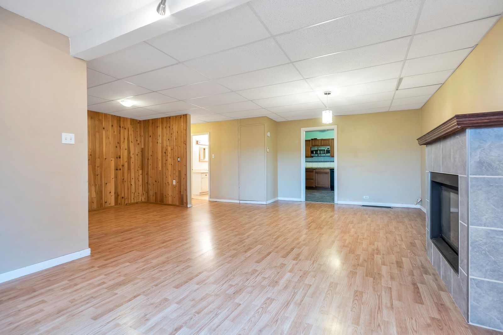 Listing Image 14
