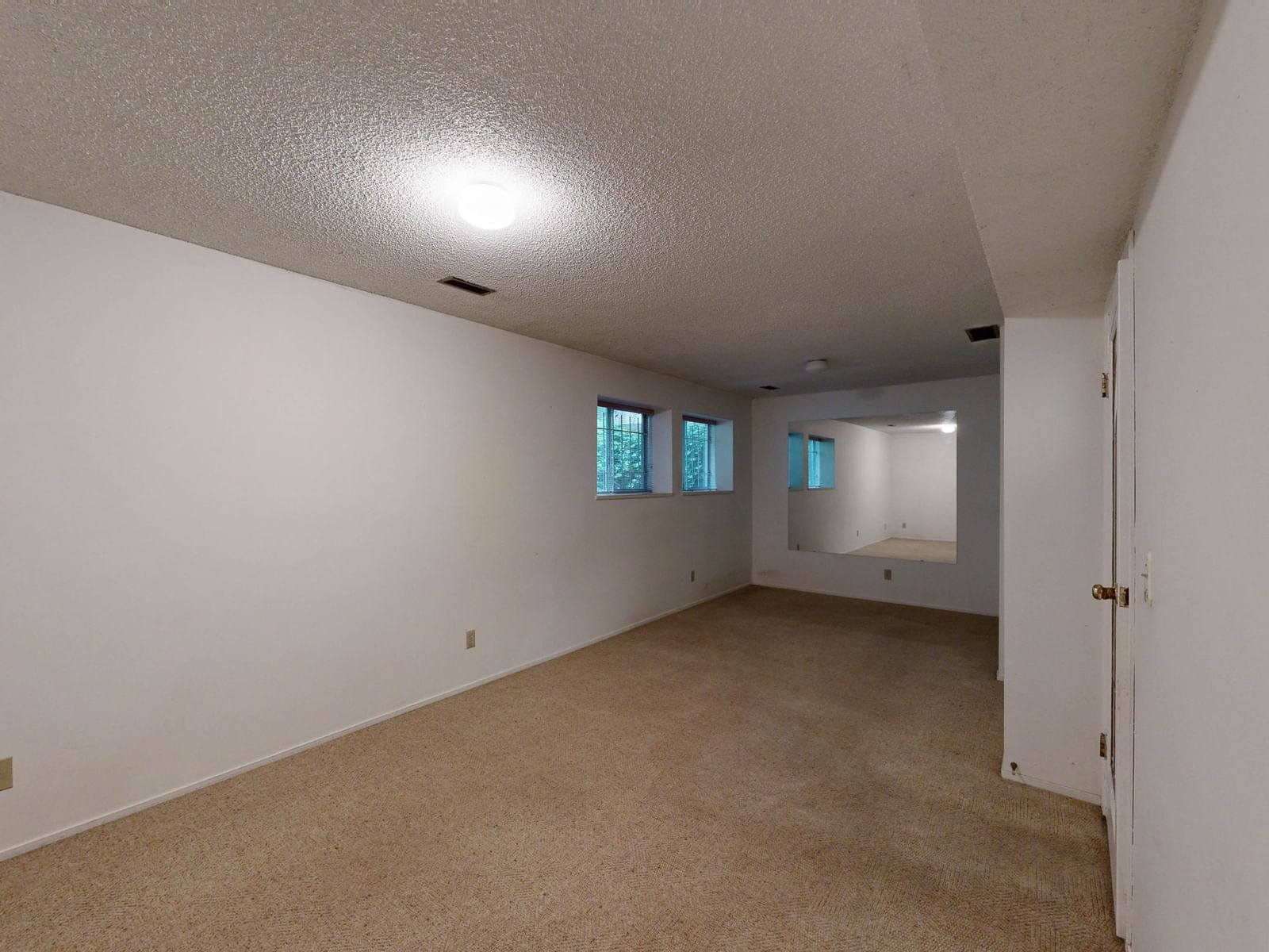 Listing Image 28