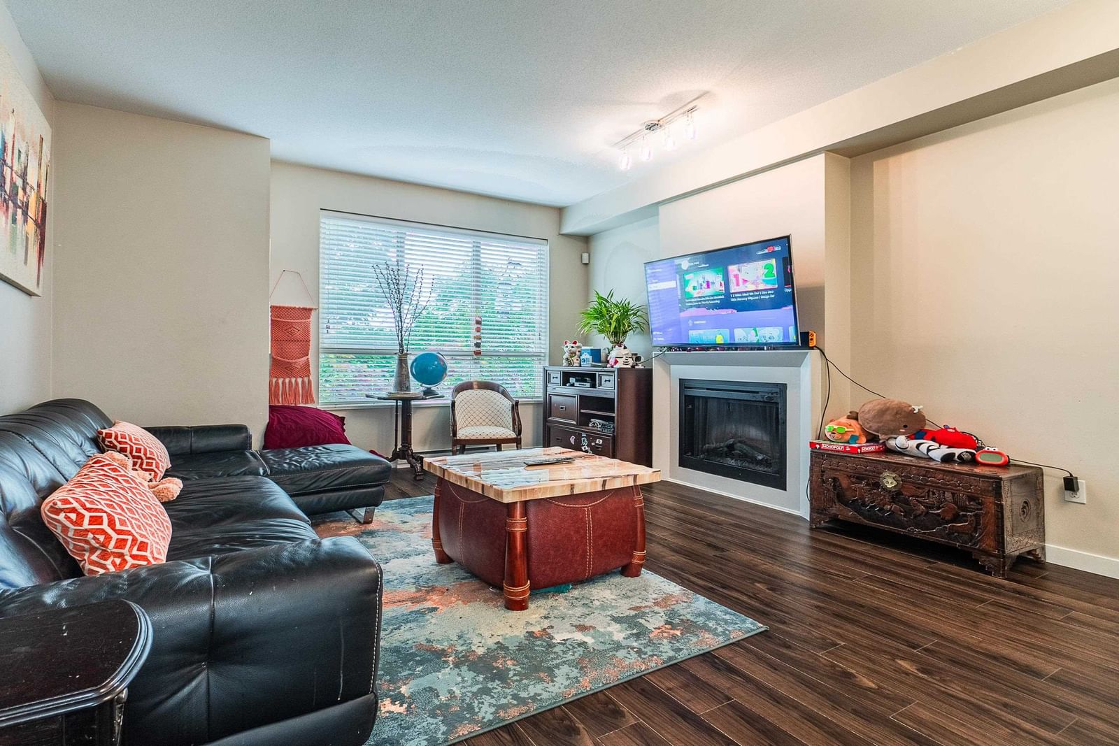 Listing Image 15
