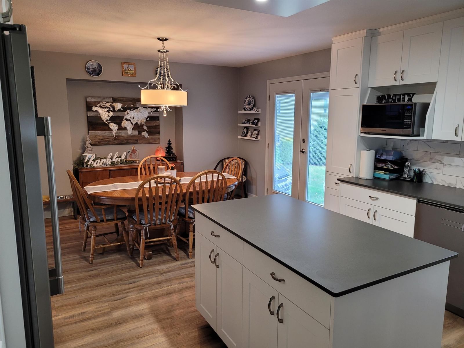 Listing Image 9