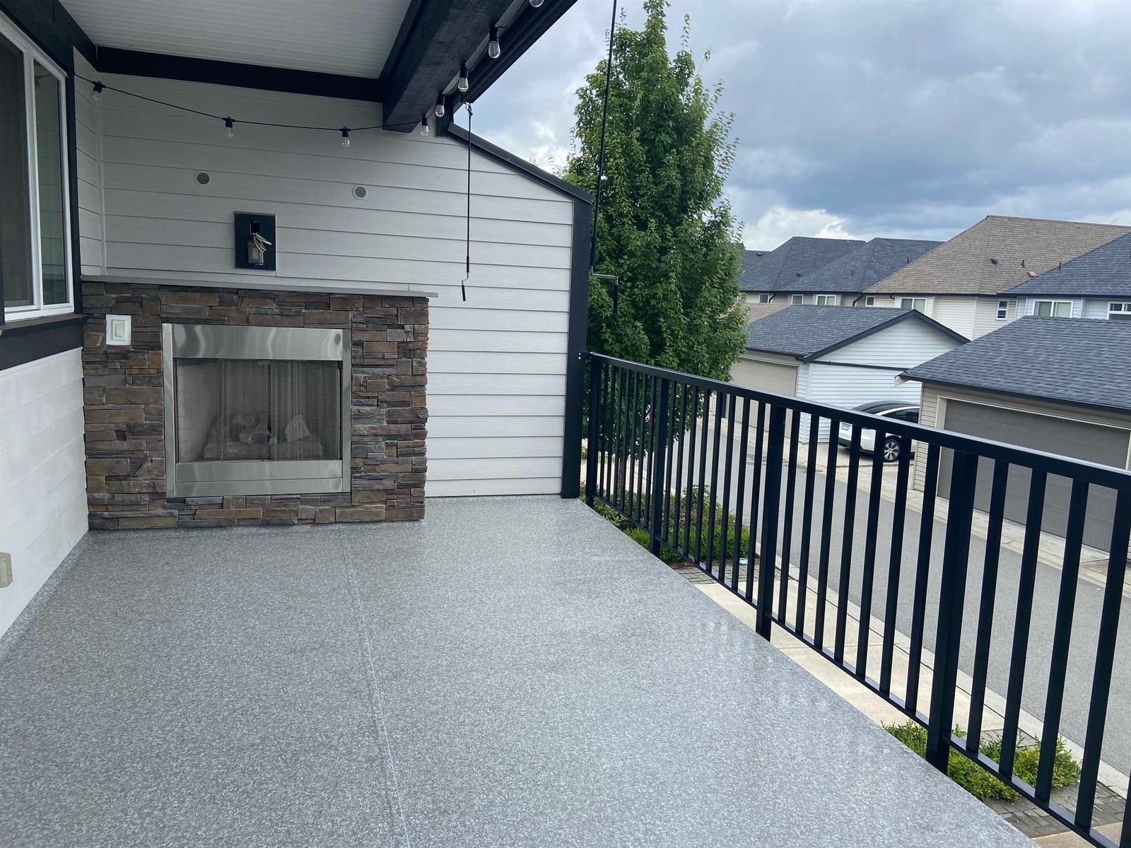 Listing Image 17