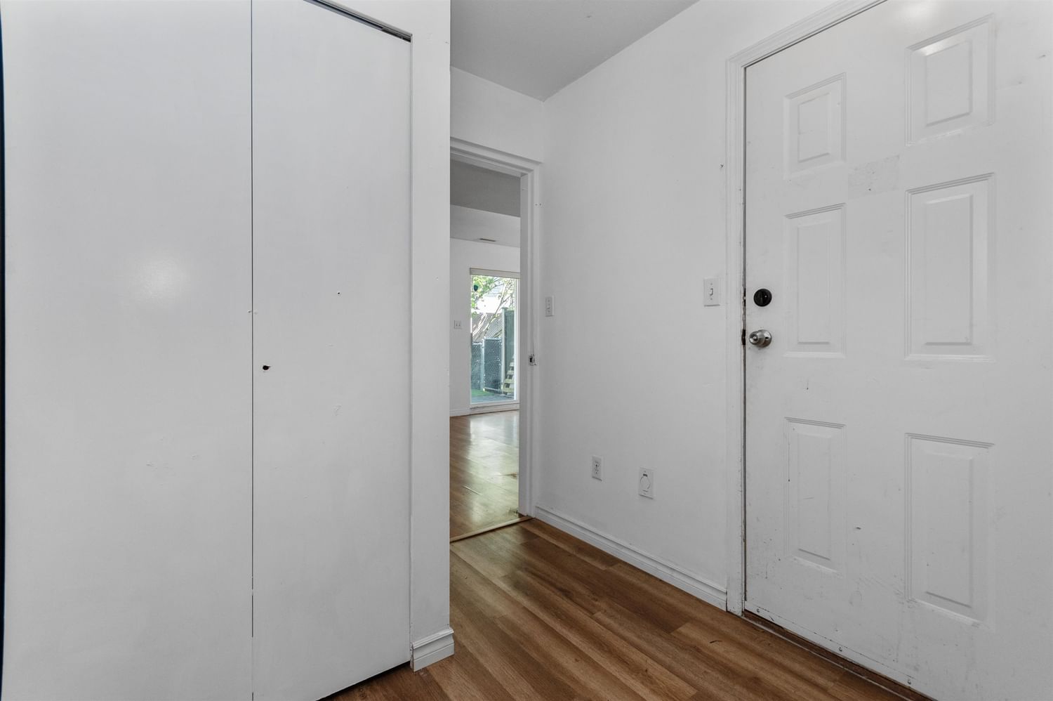 Listing Image 17