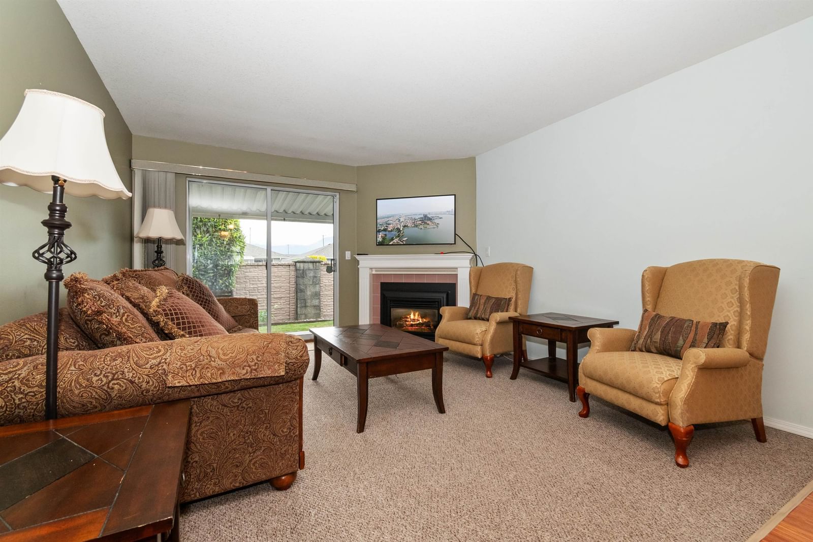 Listing Image 11