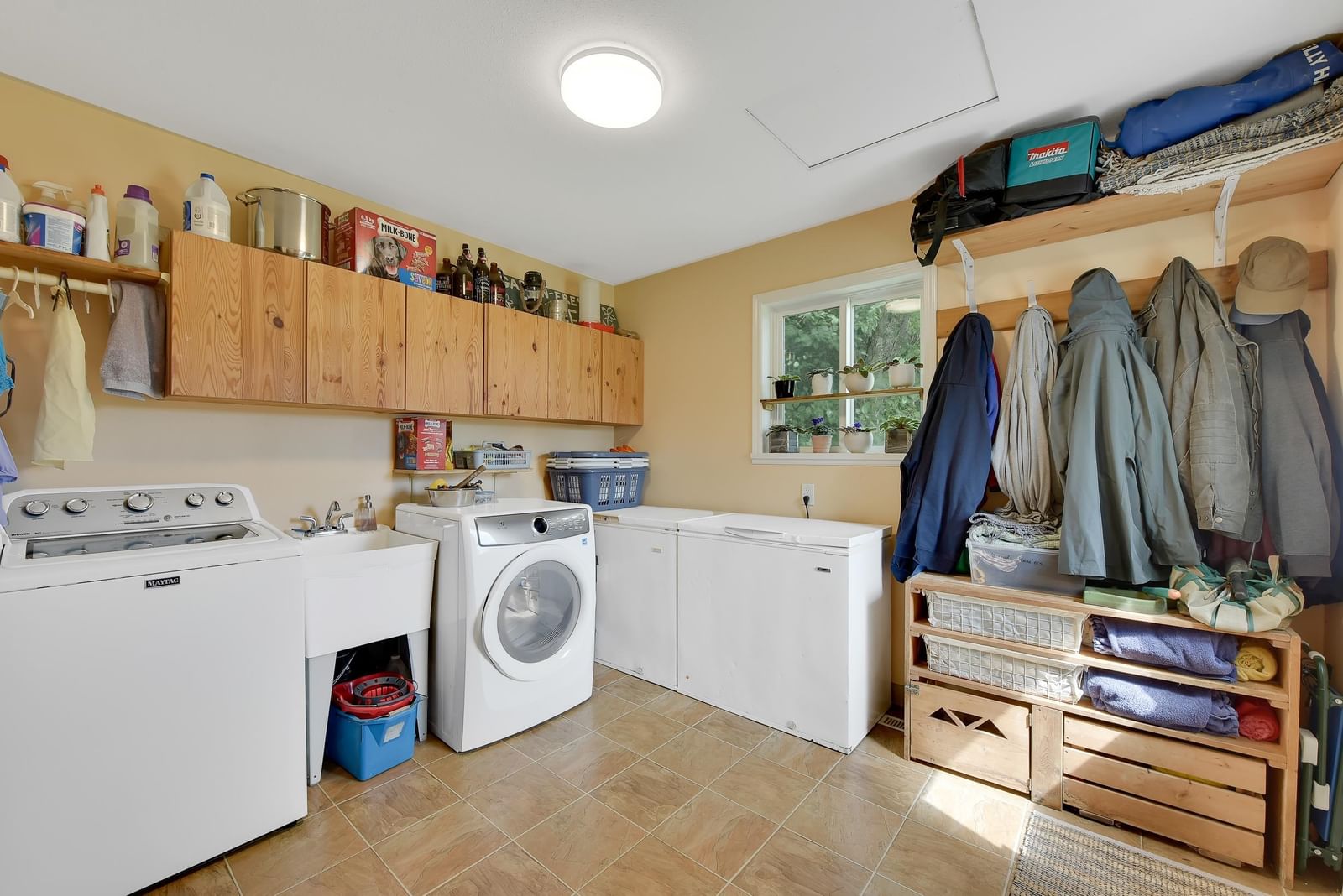 Listing Image 14