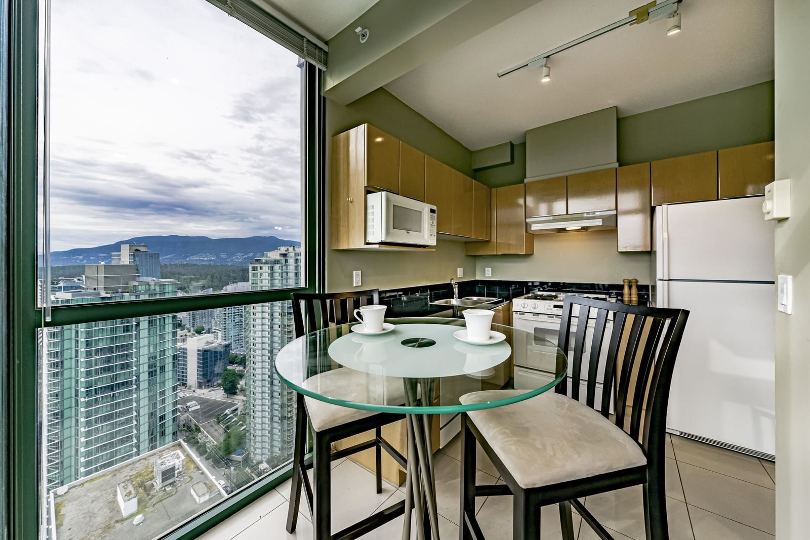 Listing Image 16