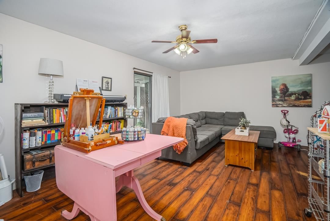 Listing Image 20