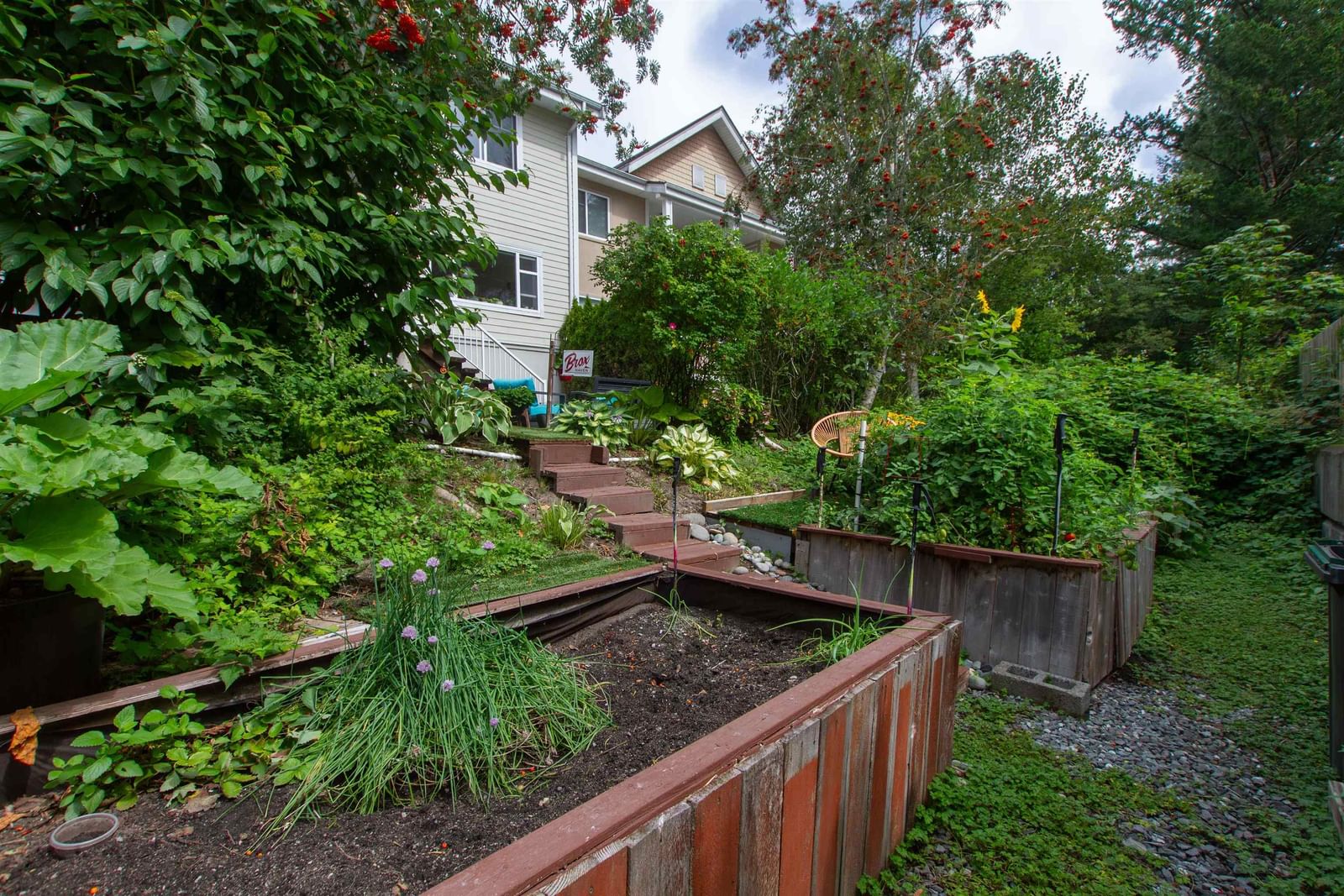 Listing Image 6
