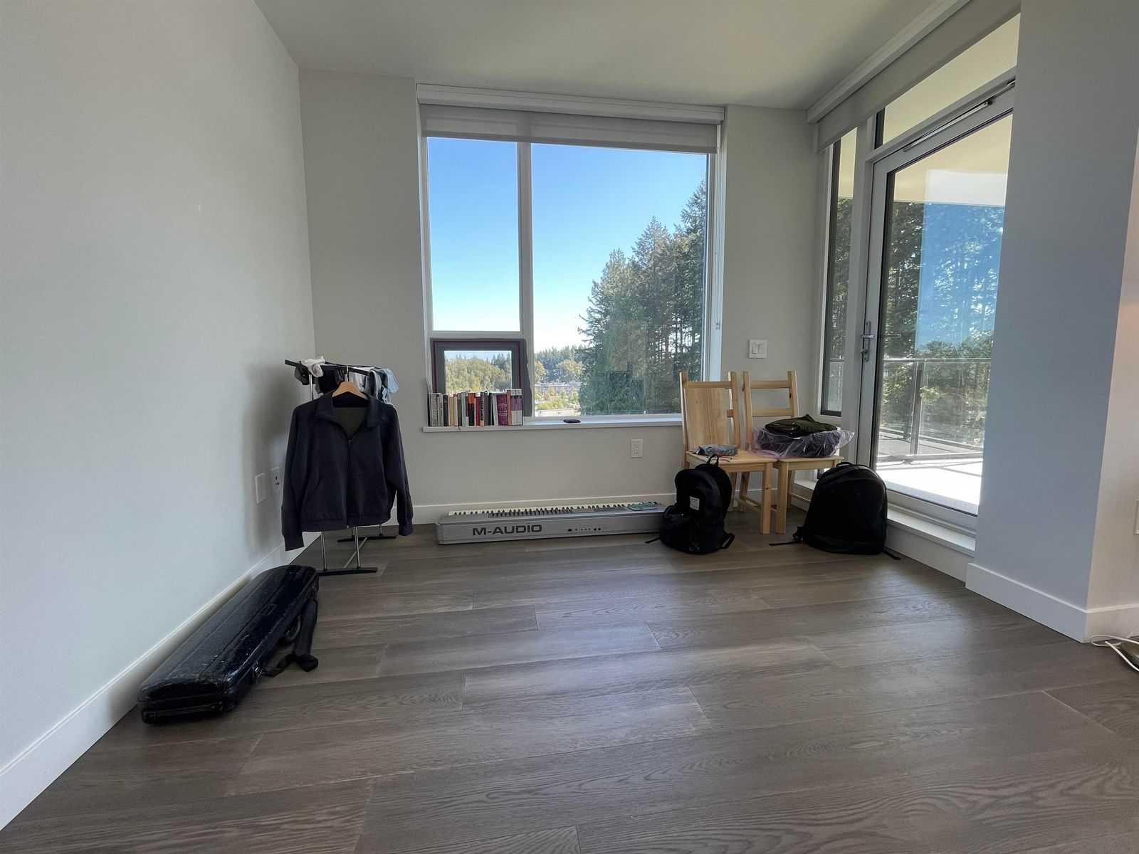 Listing Image 17