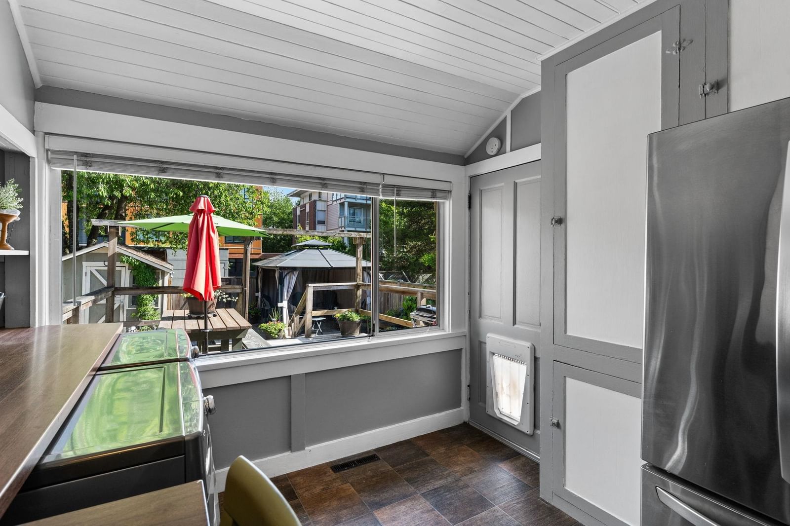 Listing Image 12