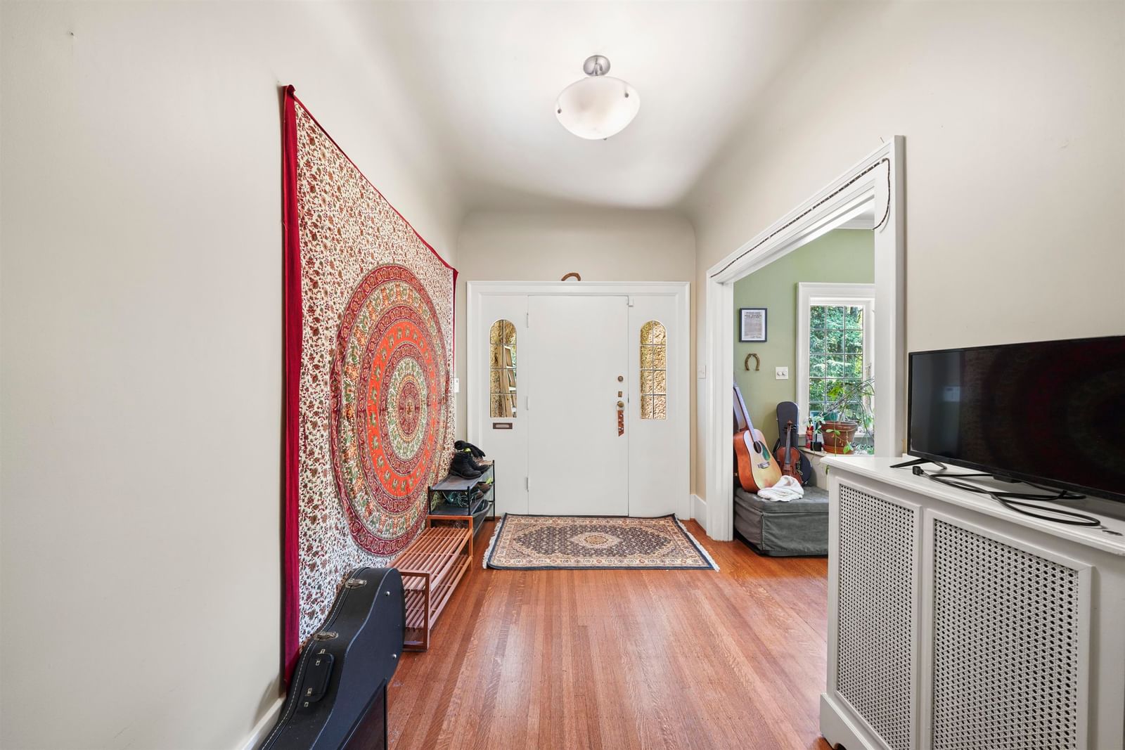 Listing Image 4