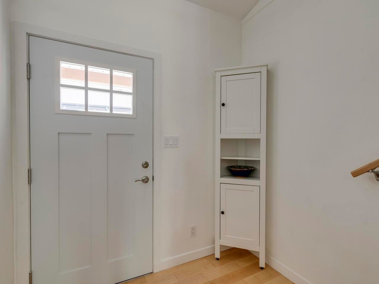 Listing Image 16