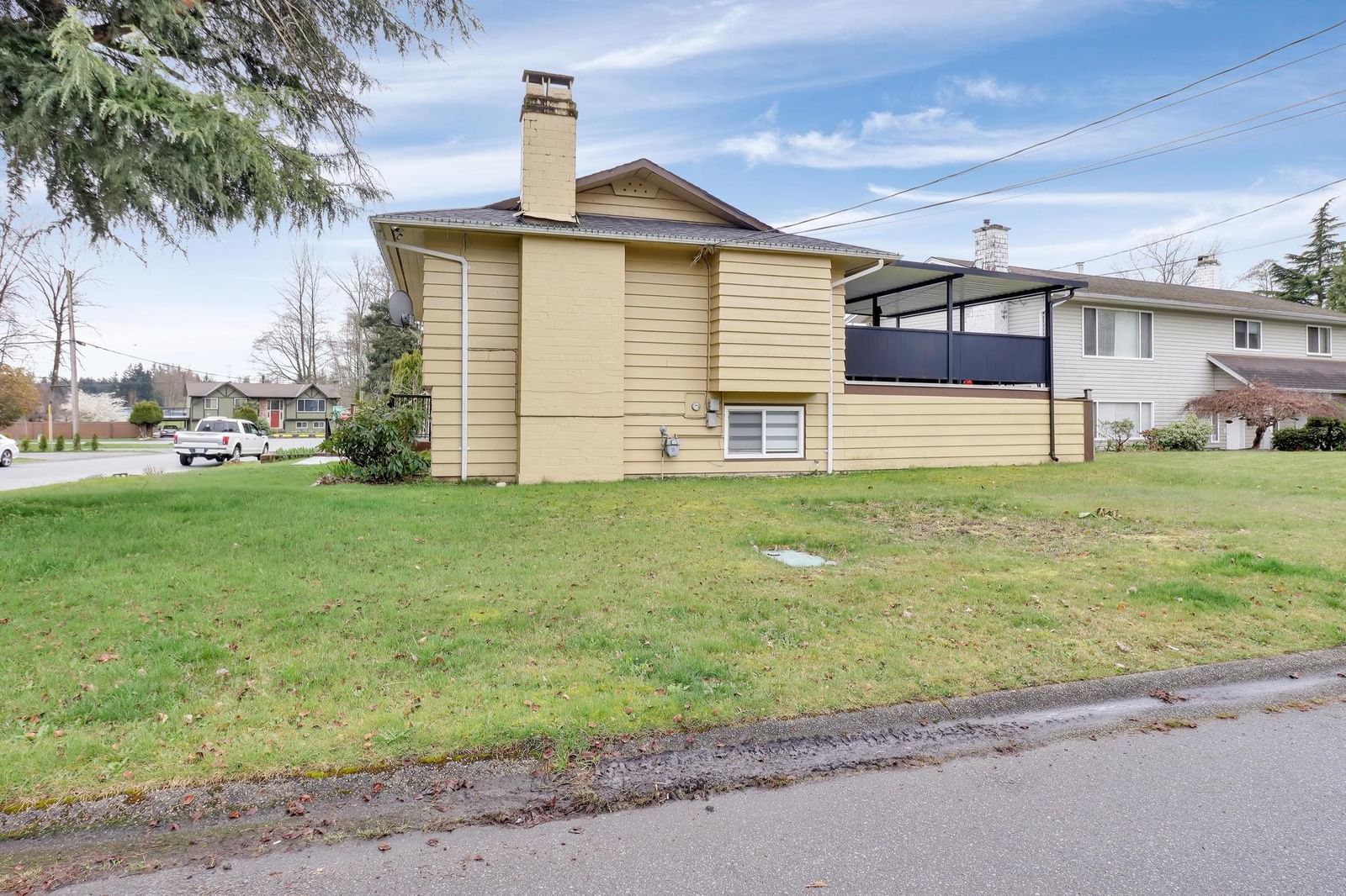 Listing Image 5
