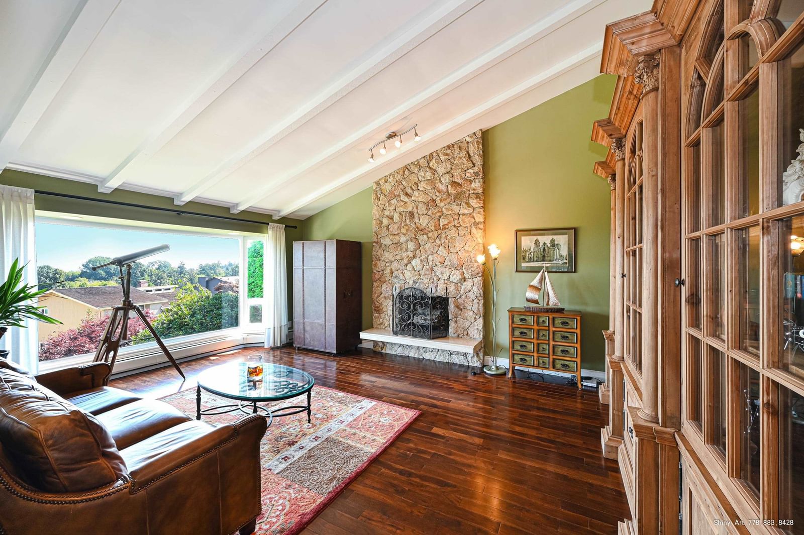Listing Image 5