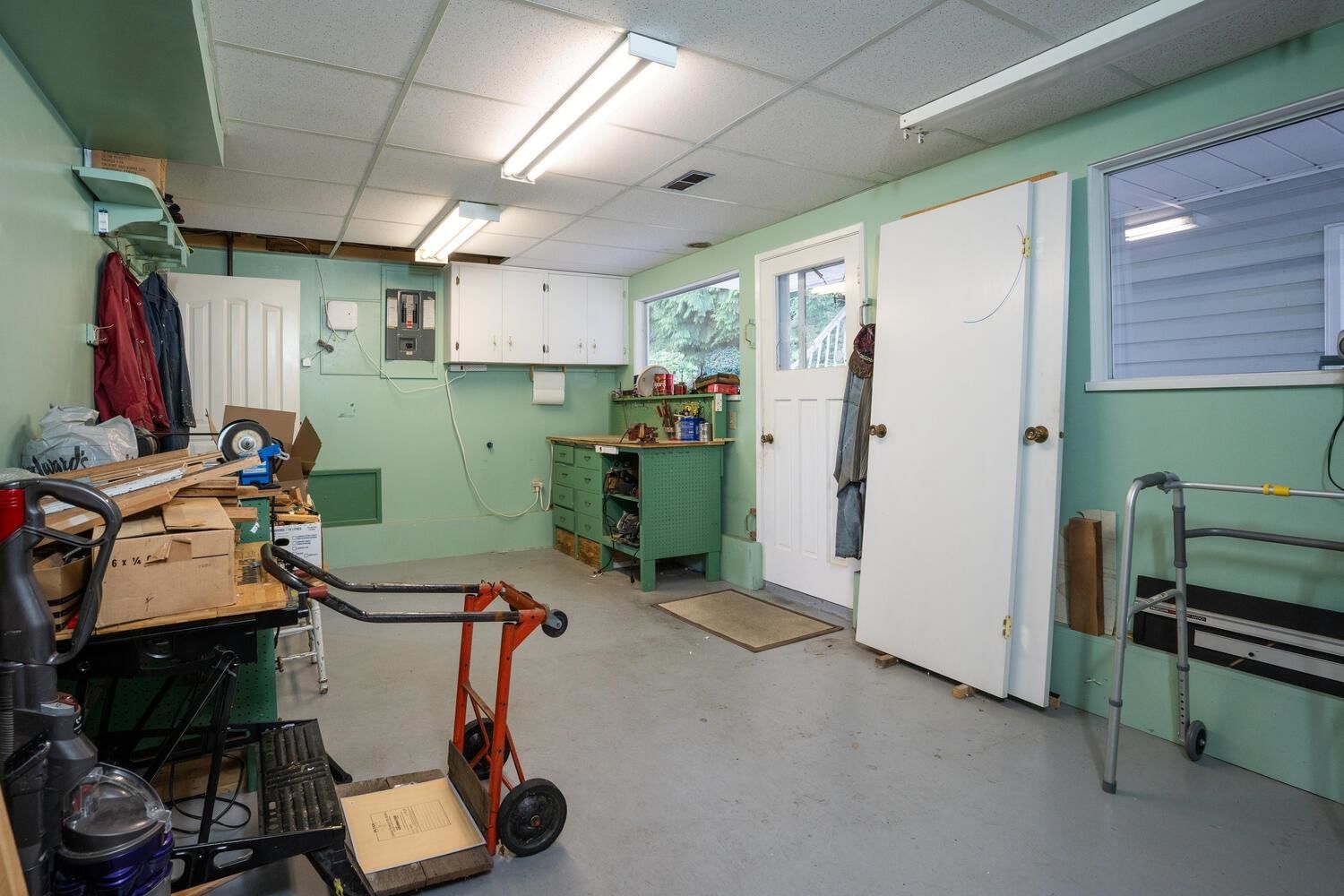 Listing Image 9