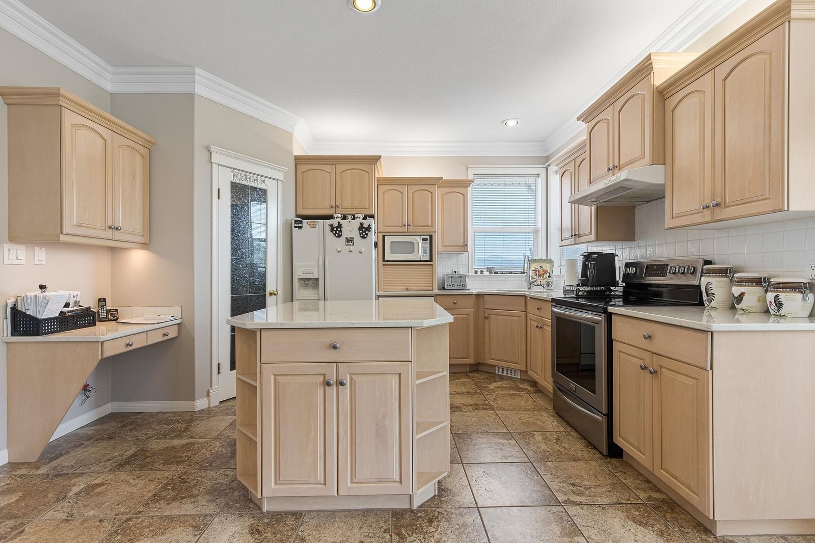 Listing Image 12