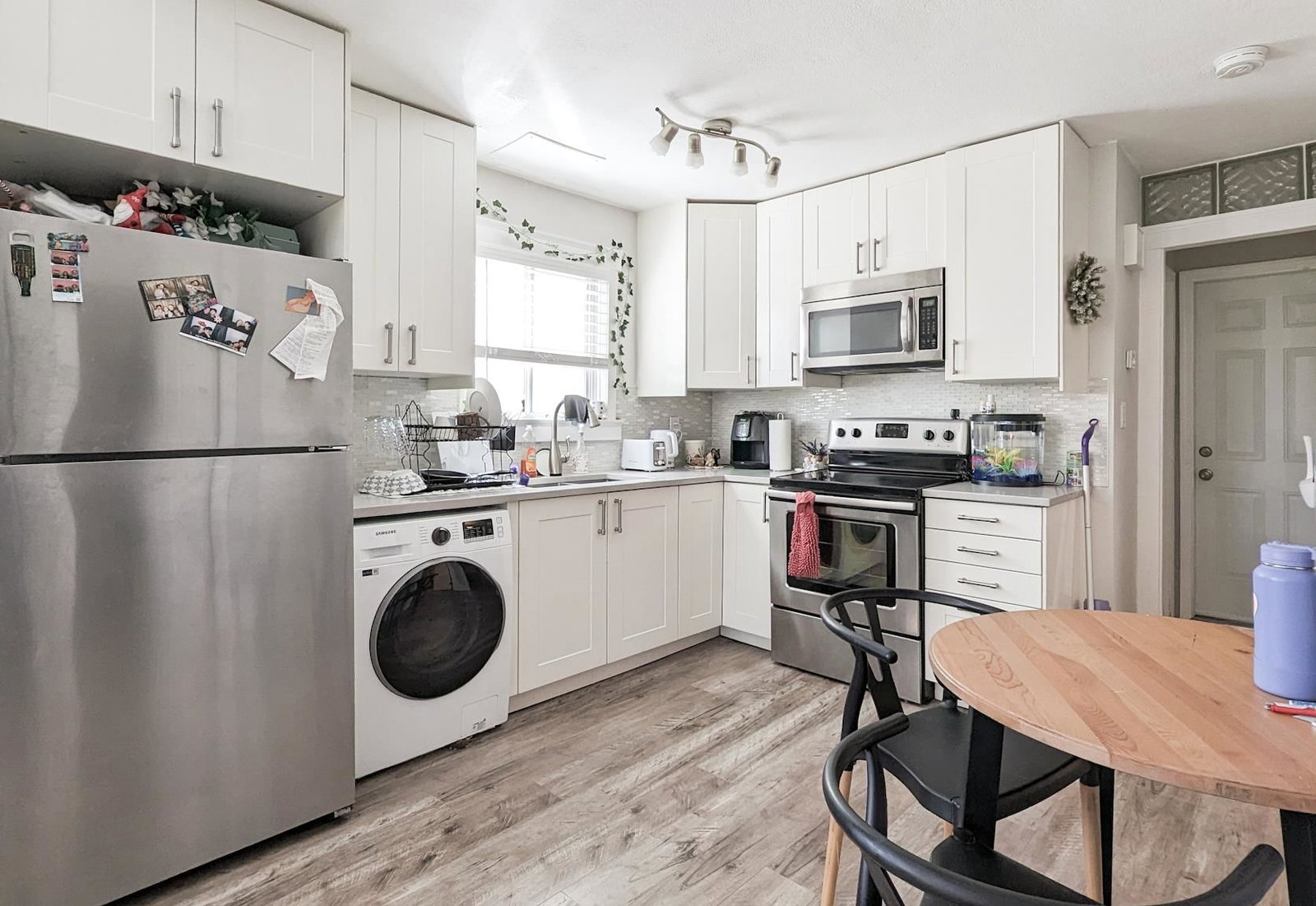 Listing Image 19