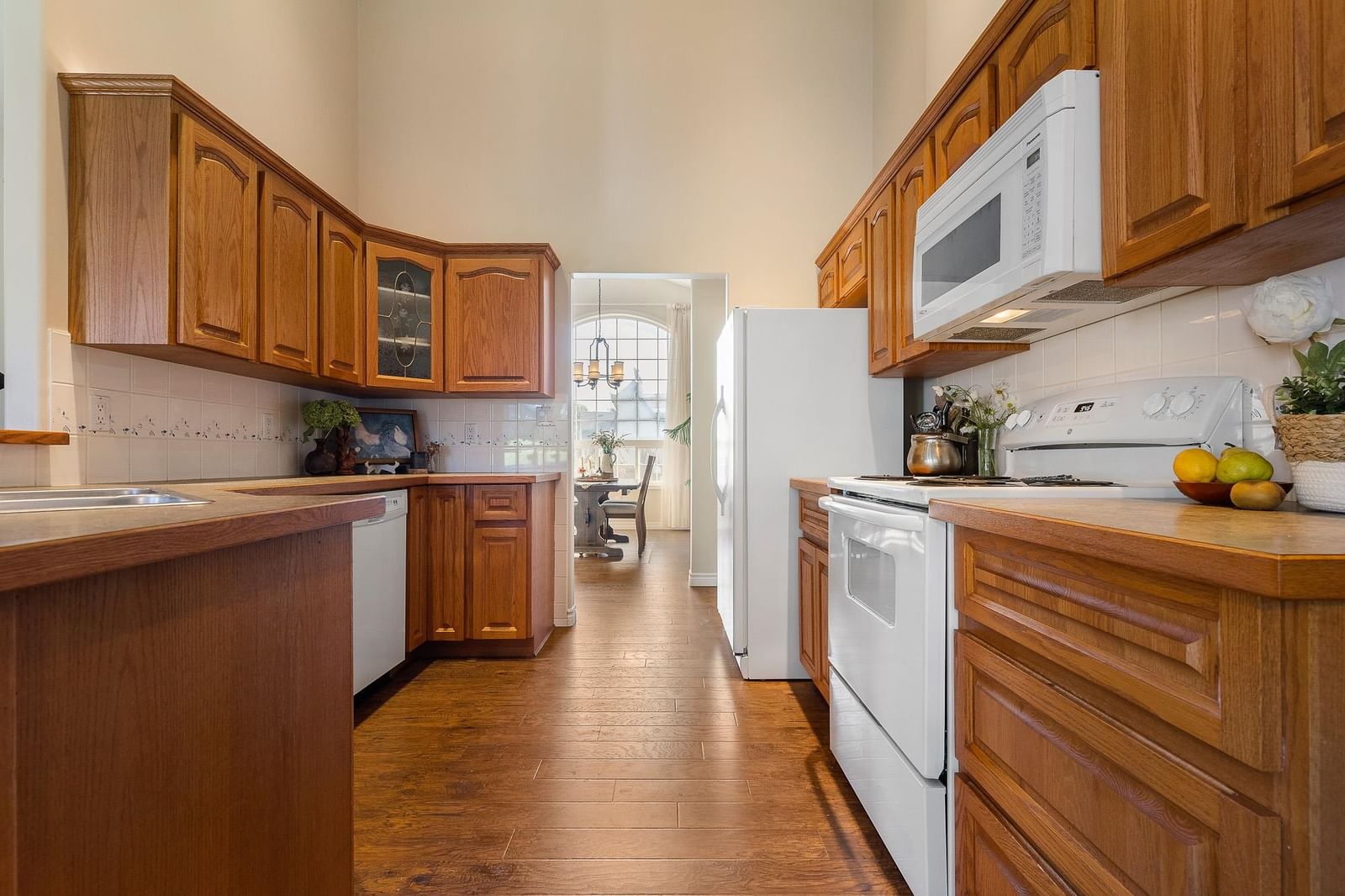 Listing Image 11