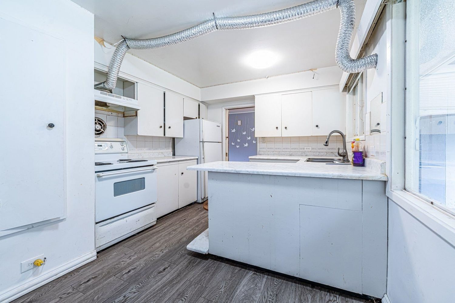 Listing Image 20