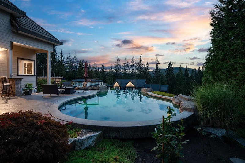 136 Deerview Lane, Anmore, V3H 0A3 | Image 3