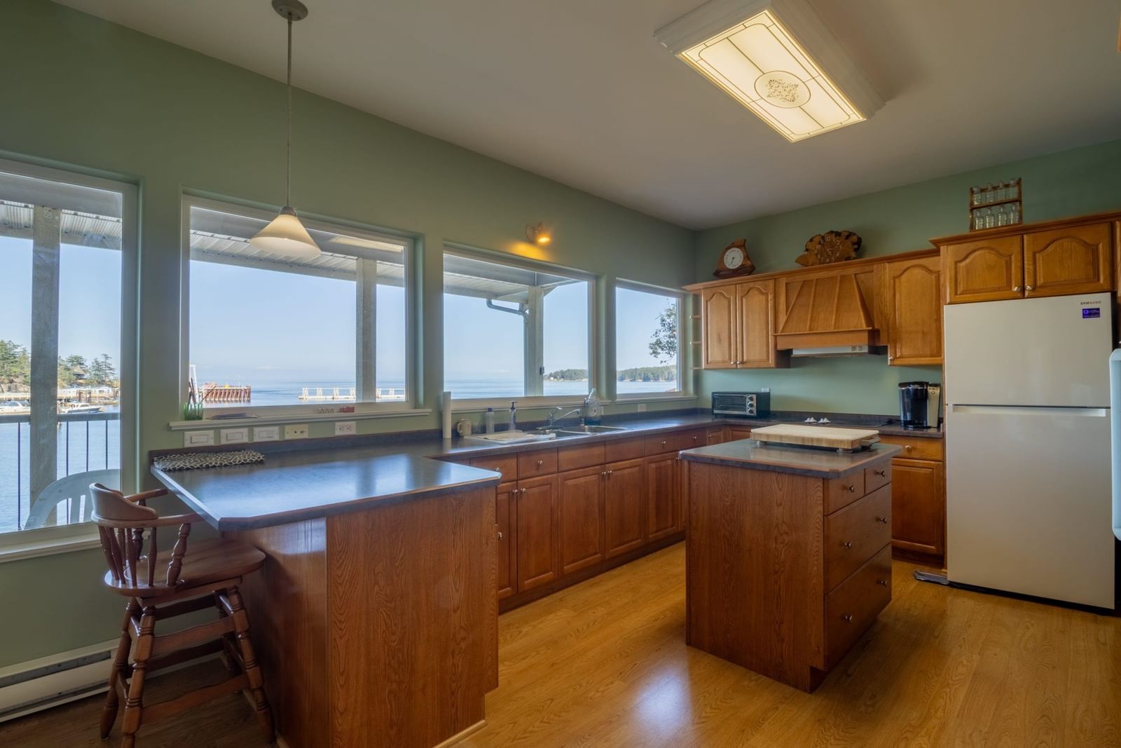 Listing Image 9