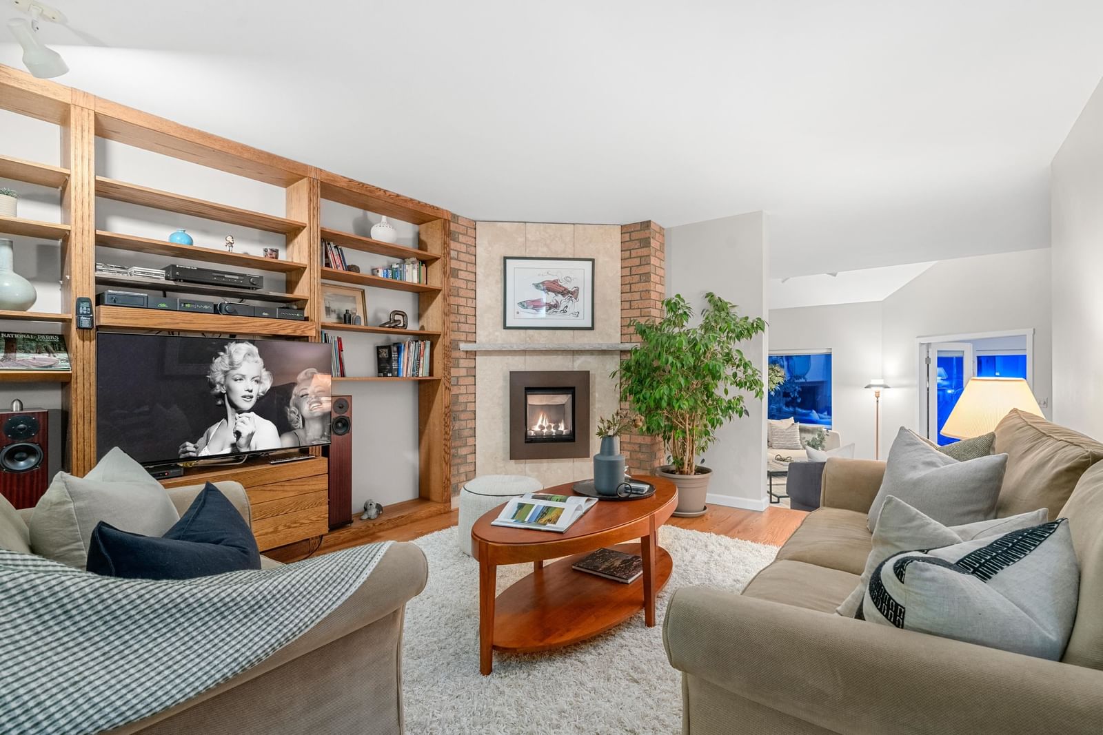 Listing Image 13