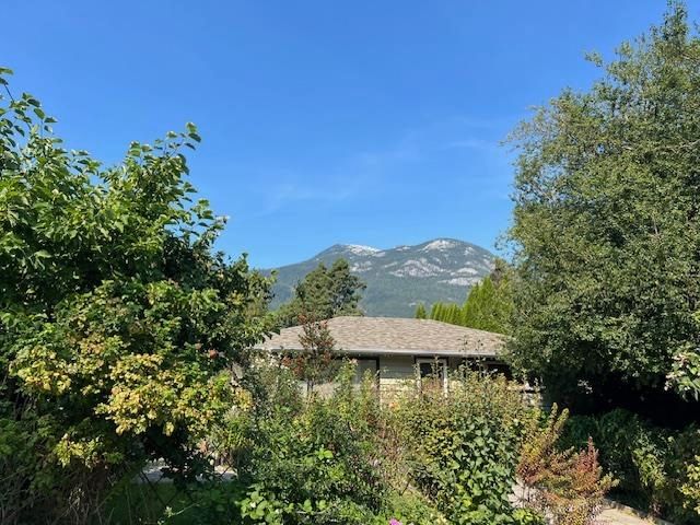 37963 Fourth Avenue, Squamish, V8B 0B7 | Image 2