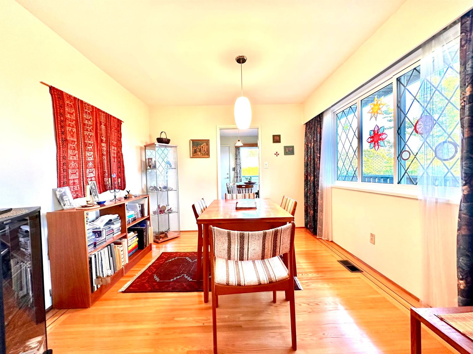 Listing Image 10