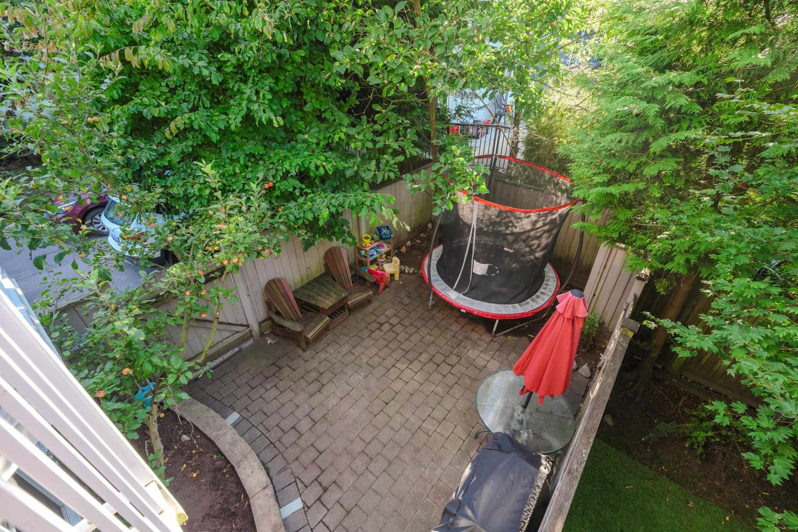 Listing Image 11