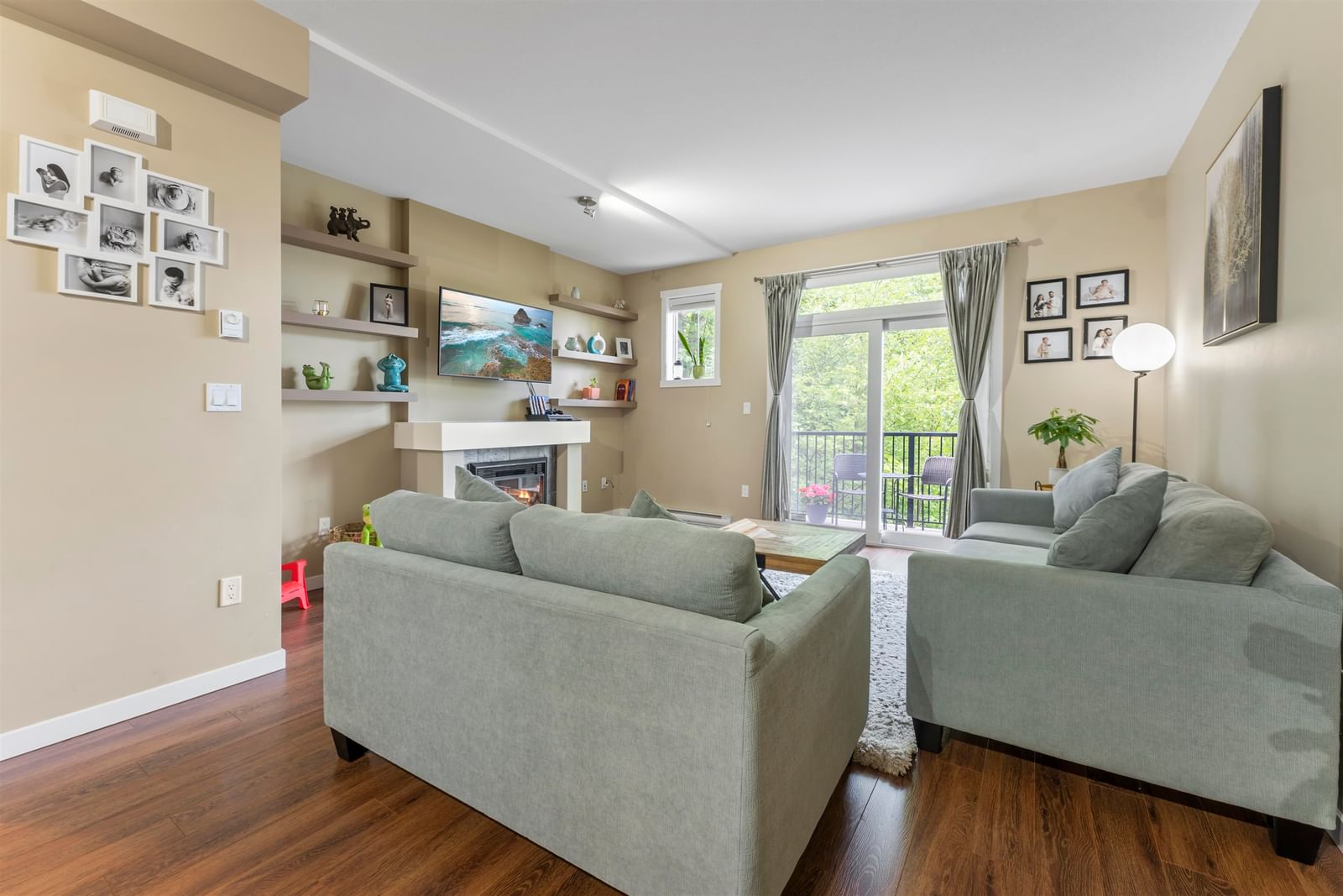 Listing Image 10