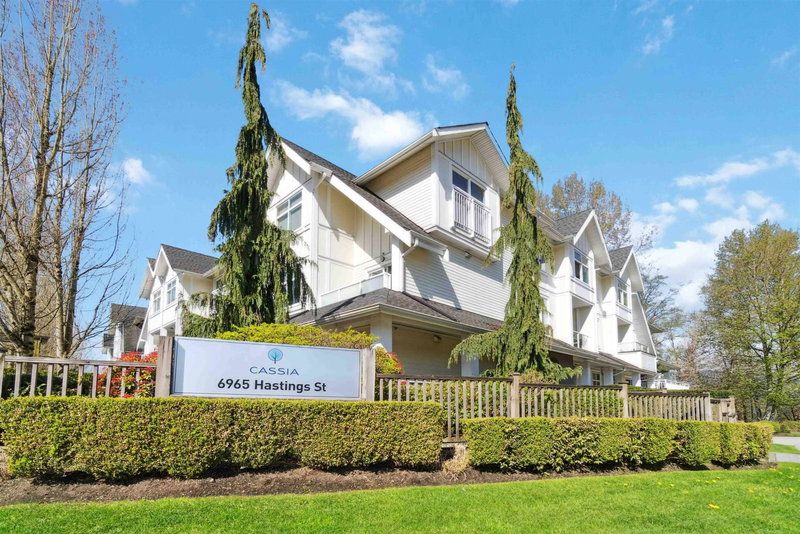 8 - 6965 Hastings Street, Burnaby, V5B 1S9 | Image 2
