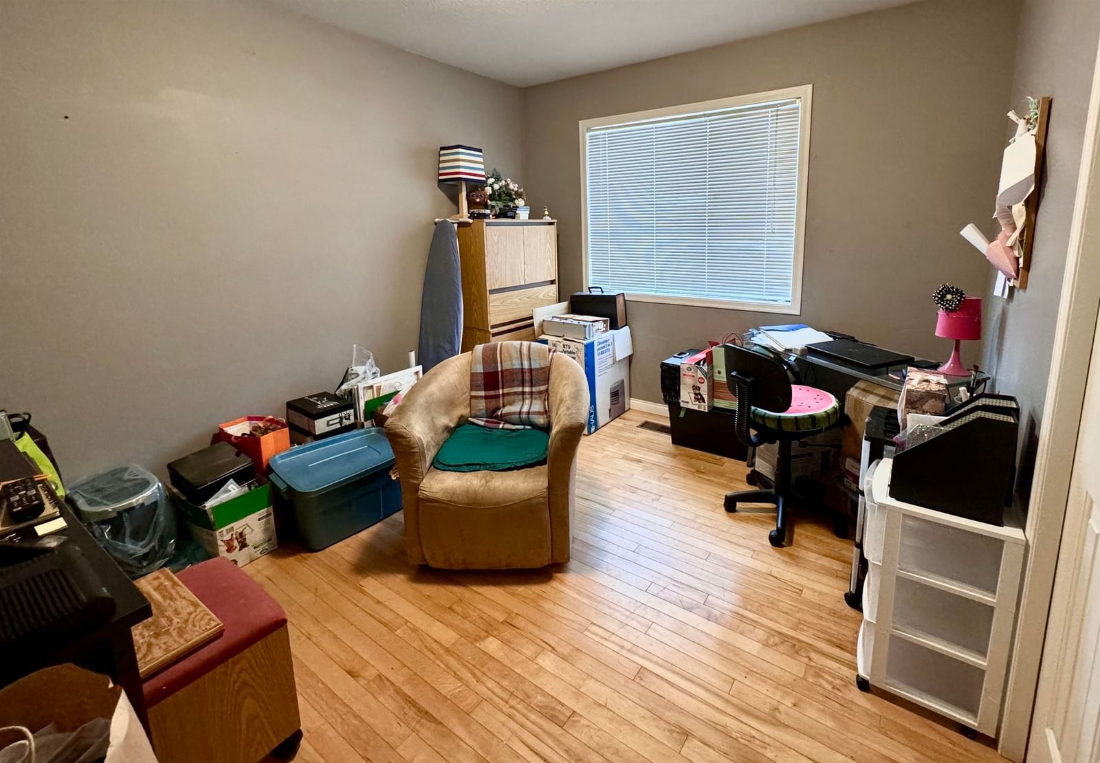 Listing Image 5