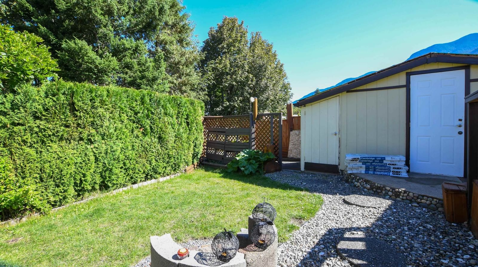 Listing Image 8