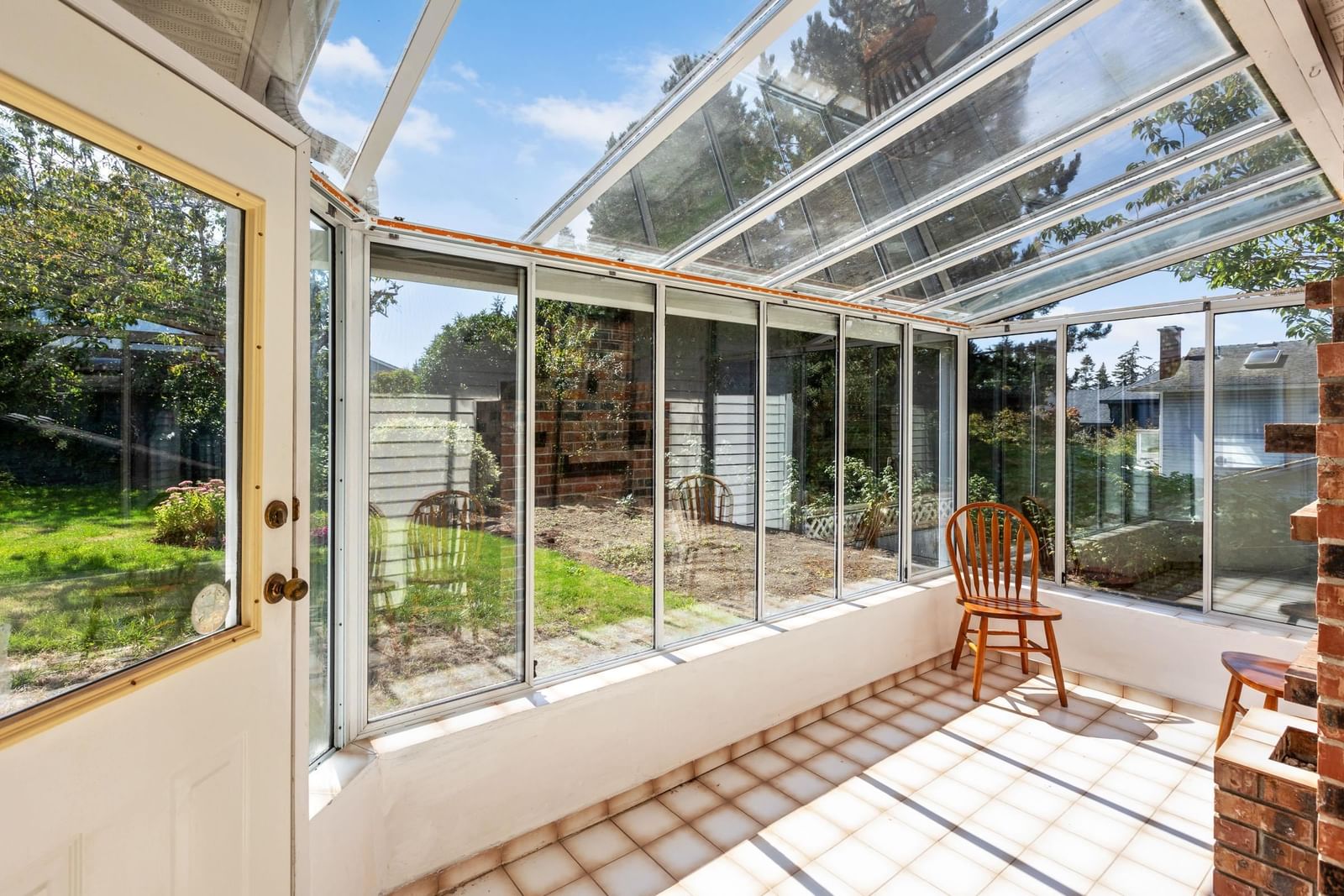 Listing Image 10