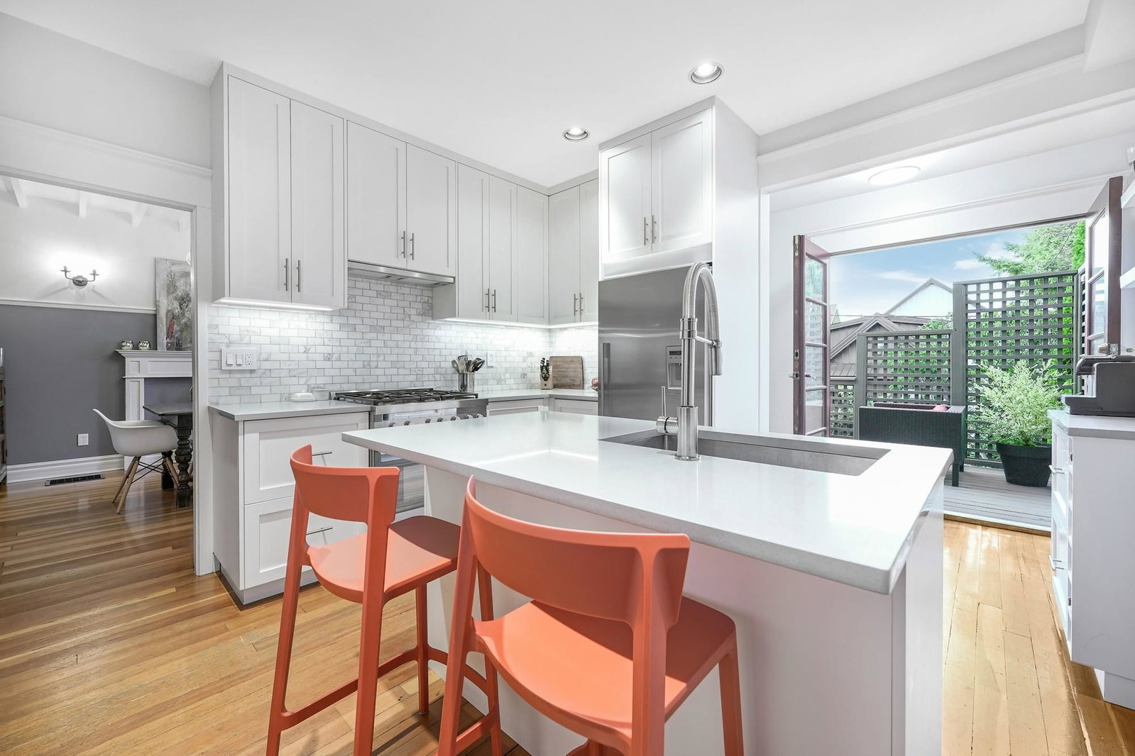 Listing Image 10