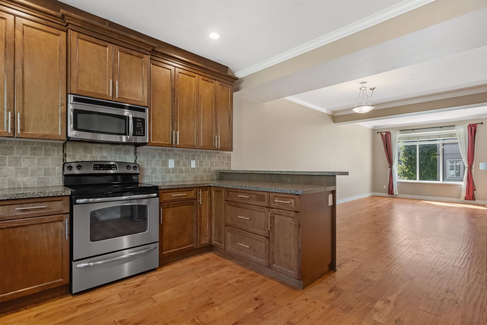 Listing Image 14