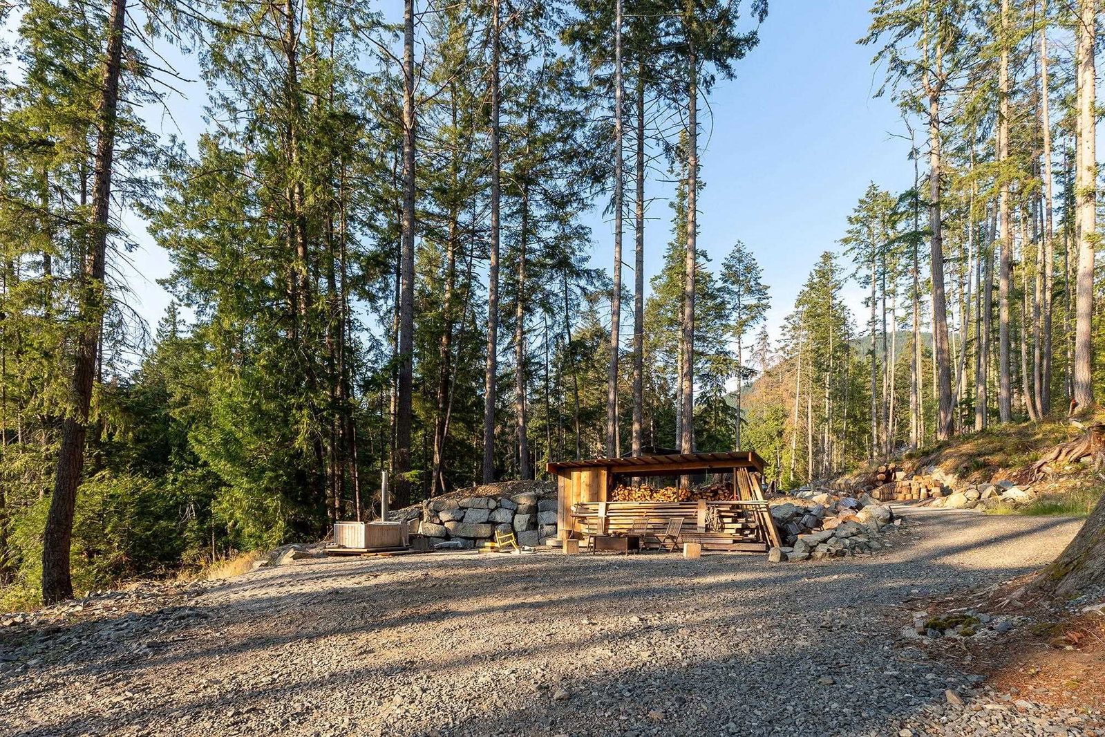 Listing Image 16
