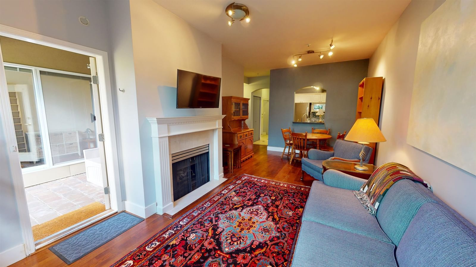 Listing Image 5
