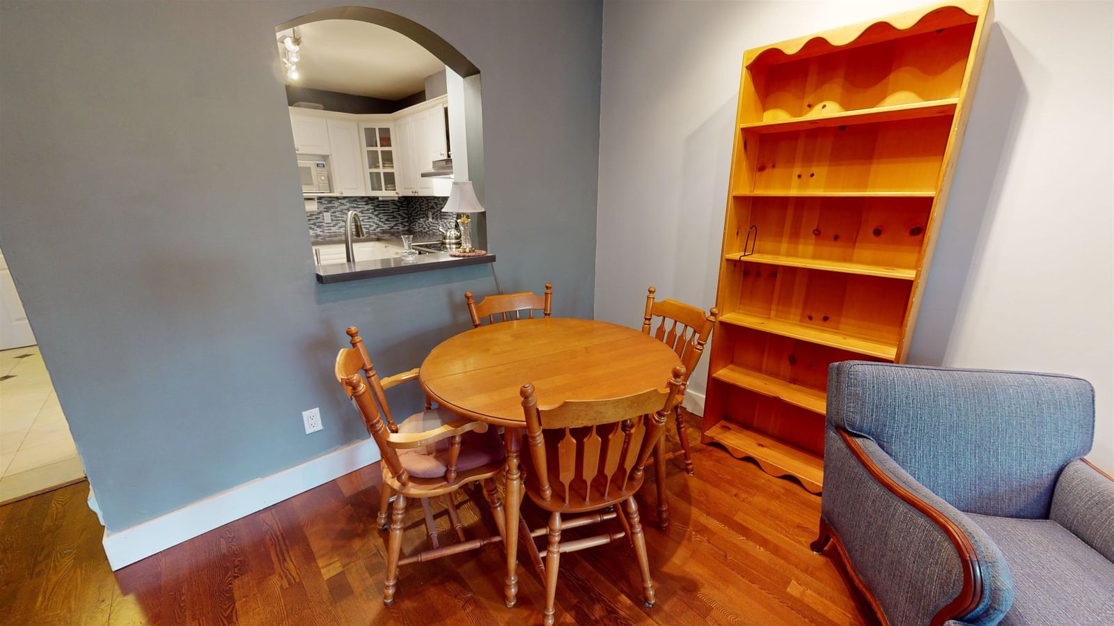 Listing Image 6