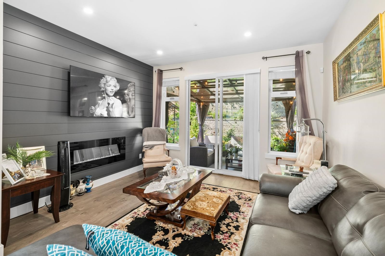Listing Image 13