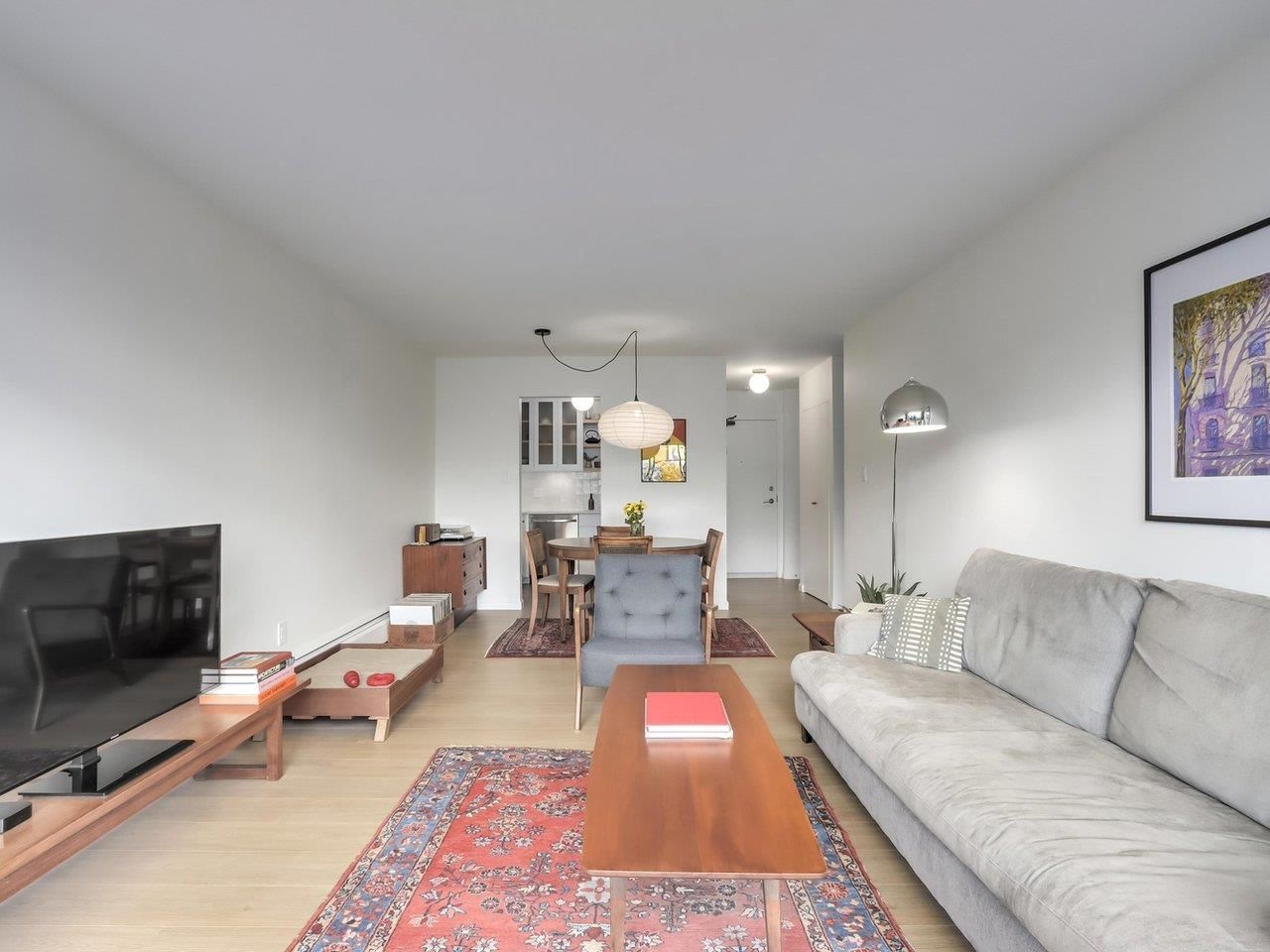 Listing Image 8
