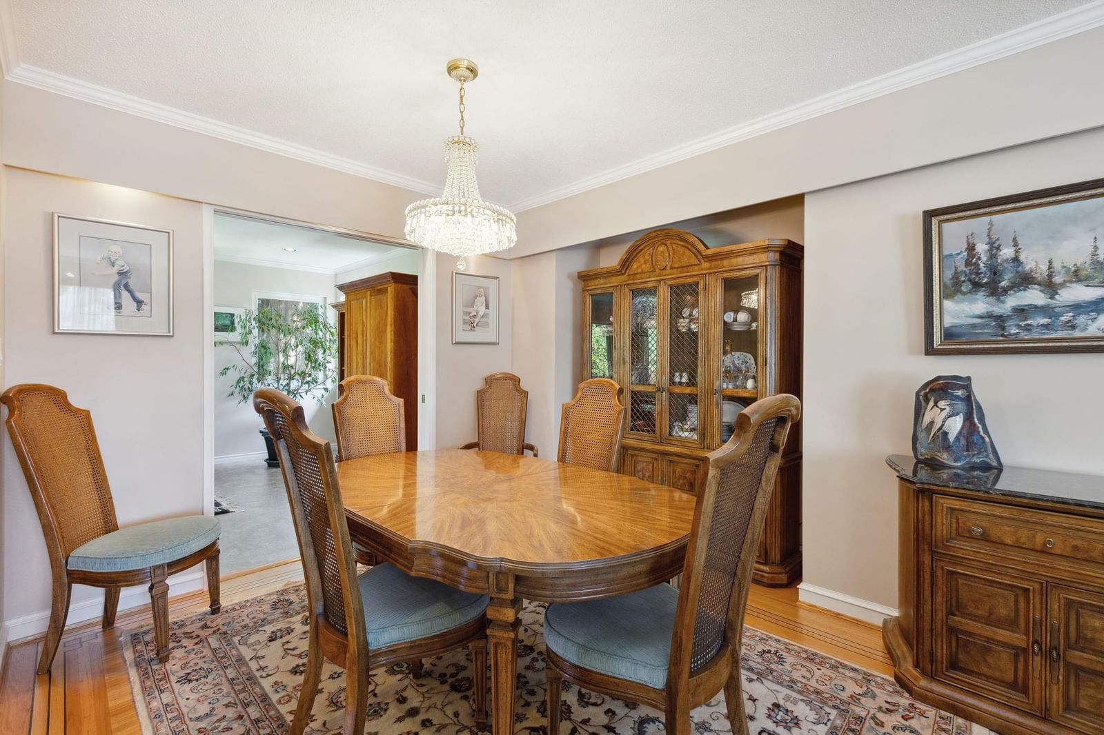 Listing Image 8