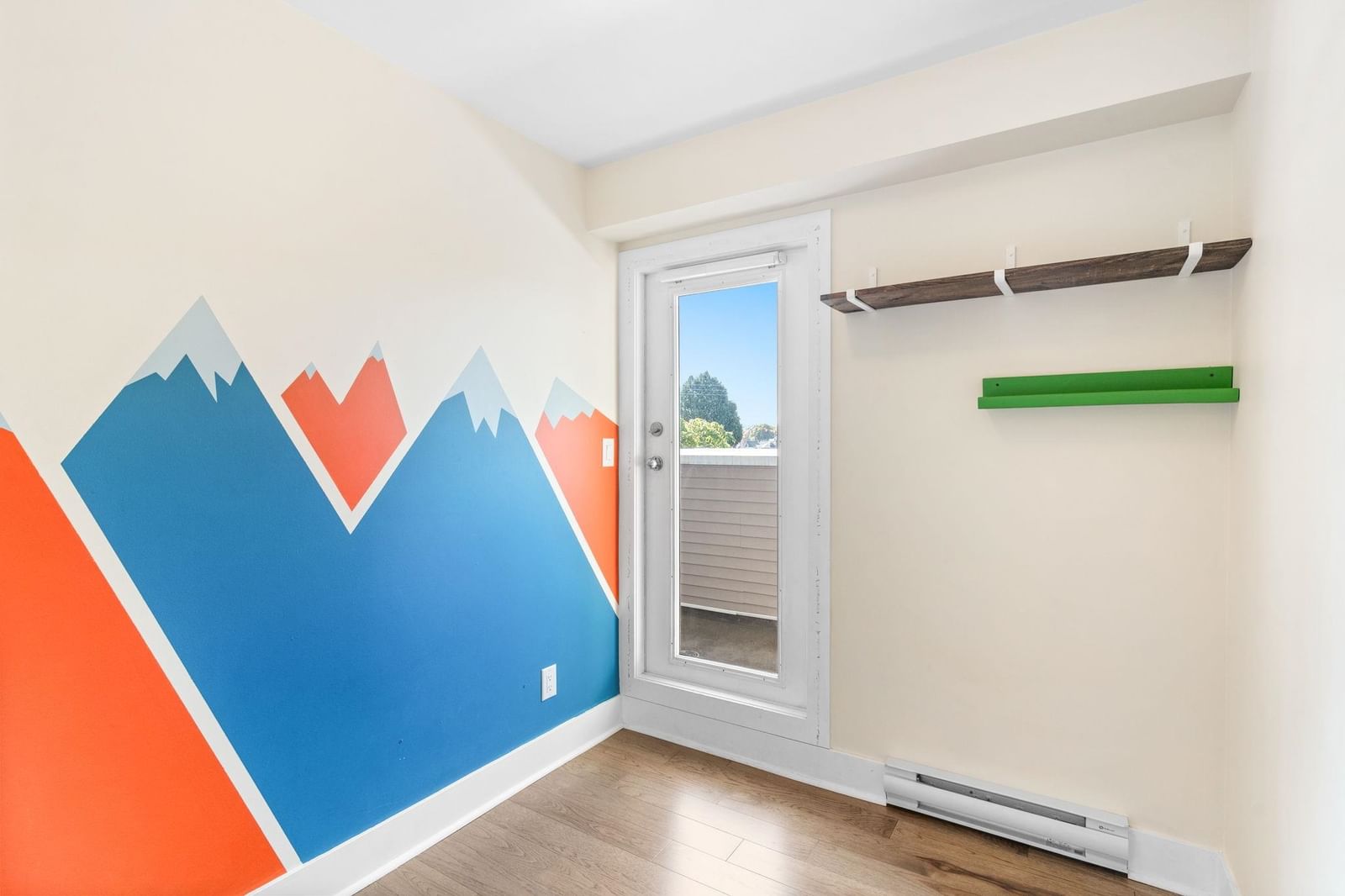 Listing Image 19
