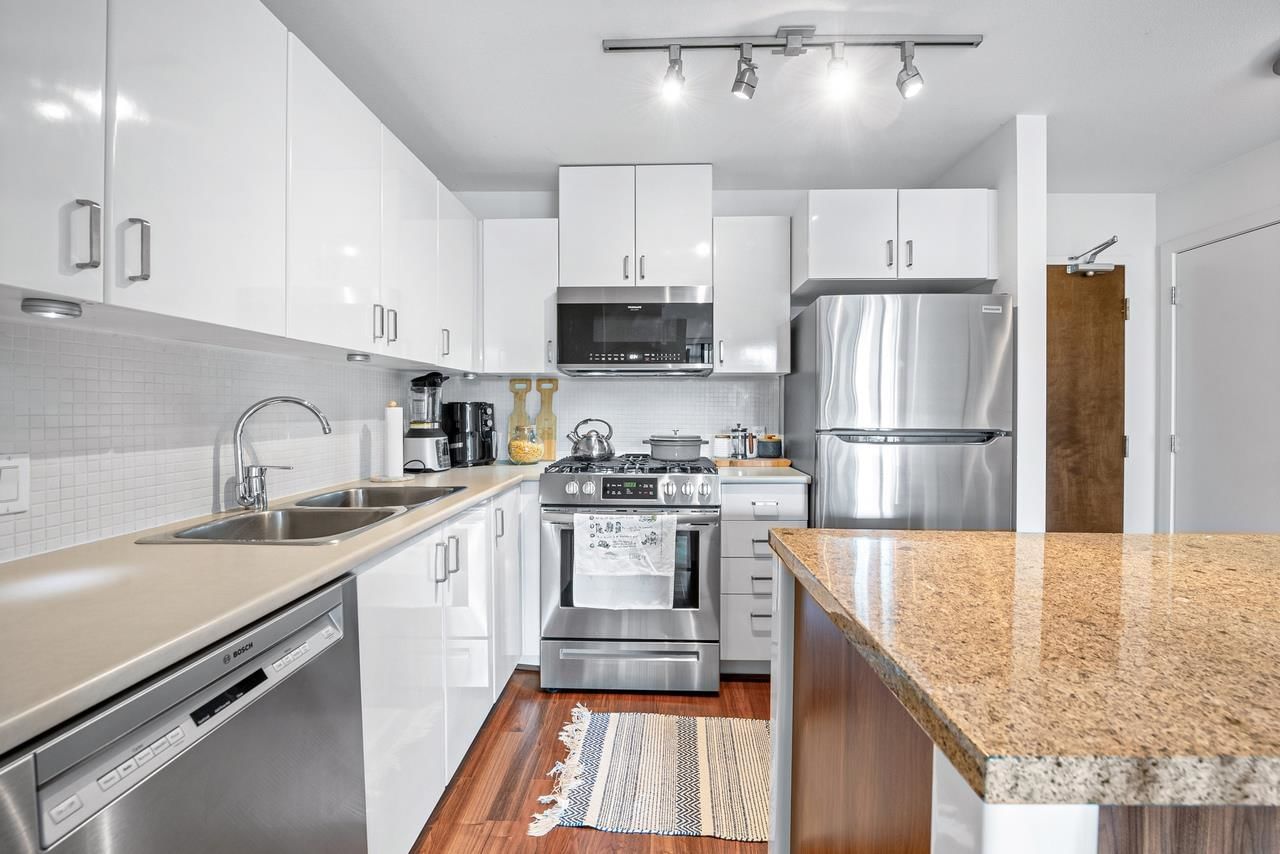 Listing Image 10