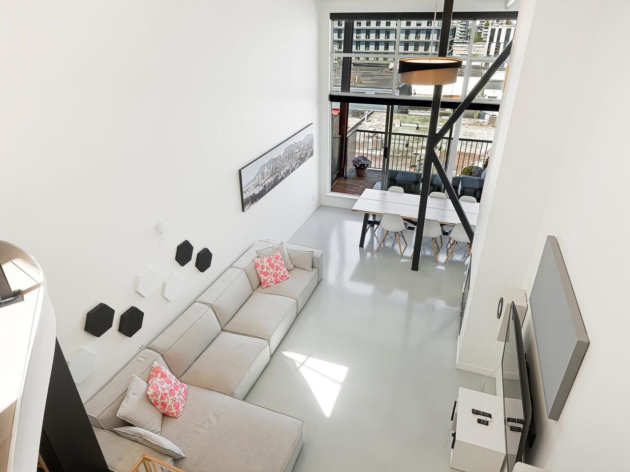Listing Image 20
