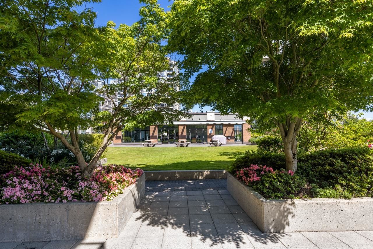 Listing Image 13