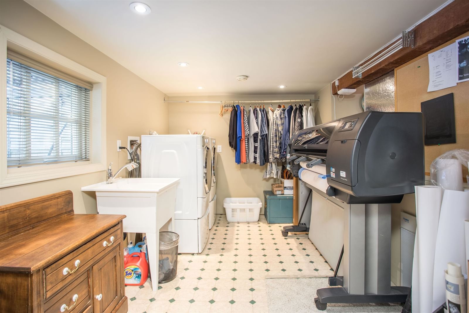 Listing Image 25