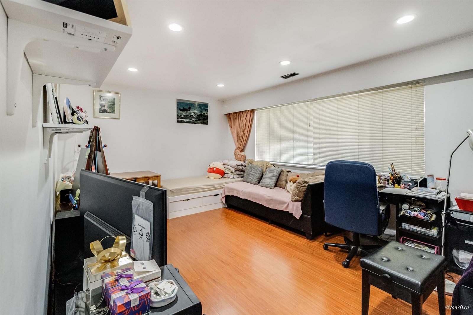 Listing Image 19