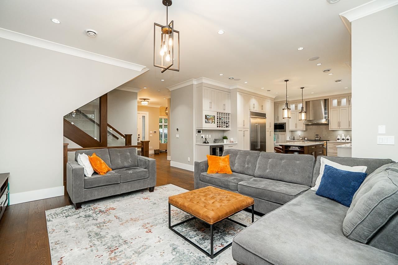 Listing Image 9