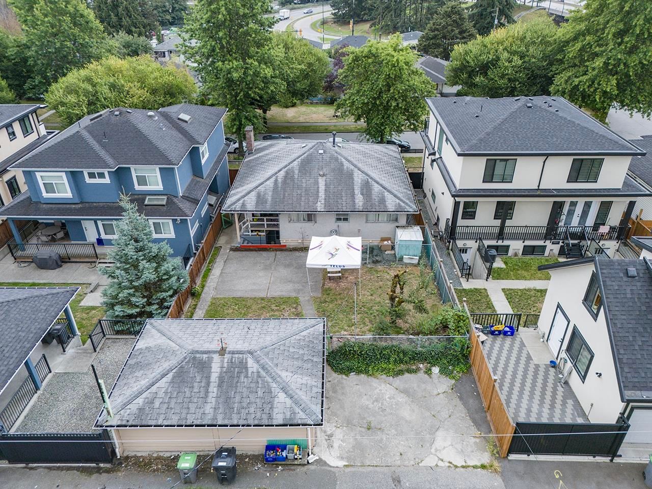 Listing Image 6