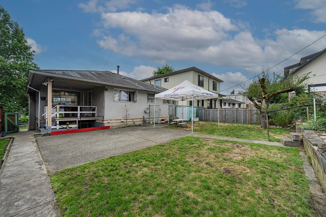 Listing Image 9